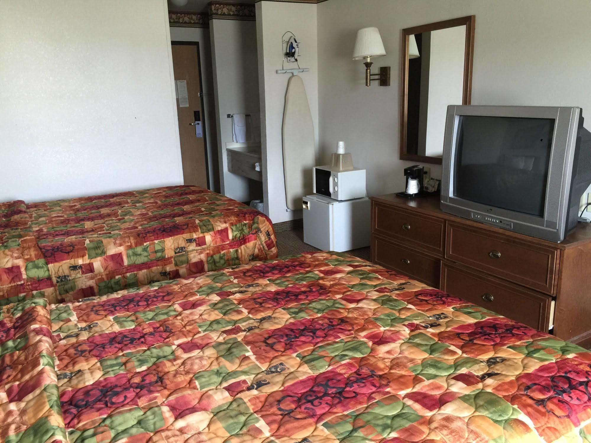Super 8 By Wyndham Shenandoah Hotel Luaran gambar