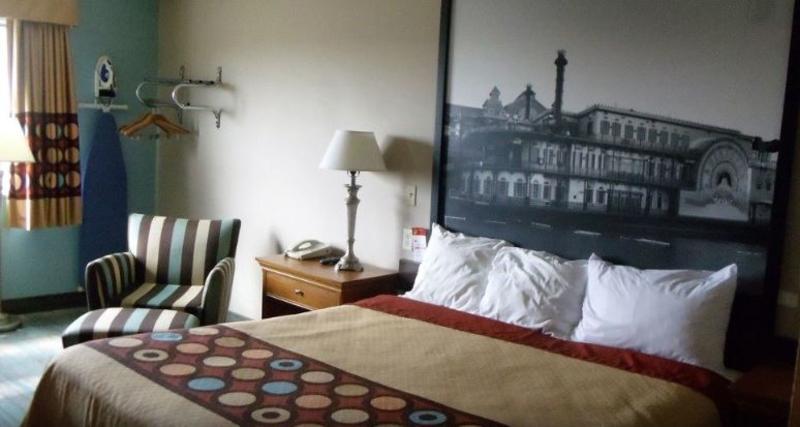 Super 8 By Wyndham Shenandoah Hotel Luaran gambar